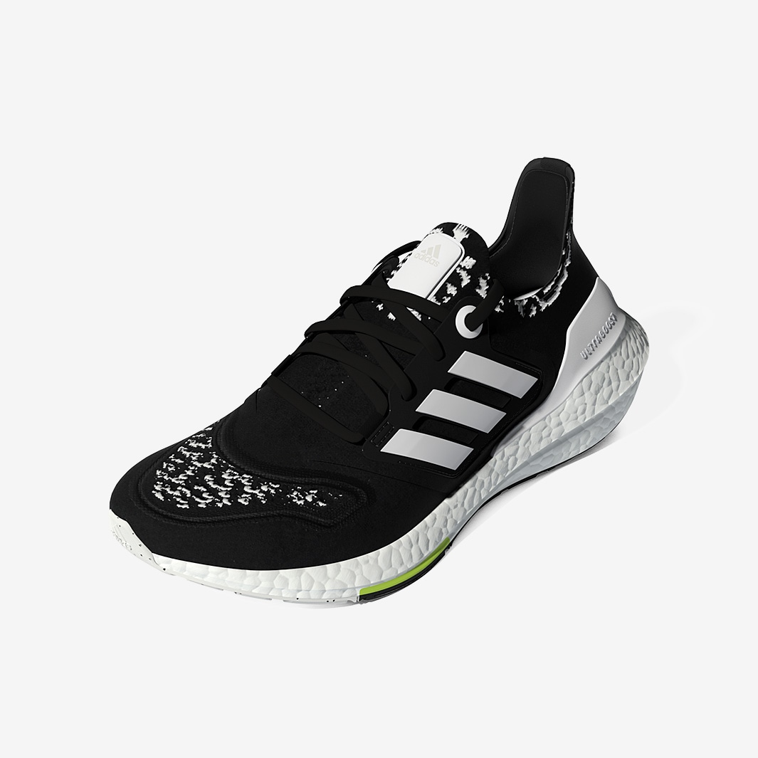 کفش رانینگ زنانه آدیداس مدل ULTRABOOST 22